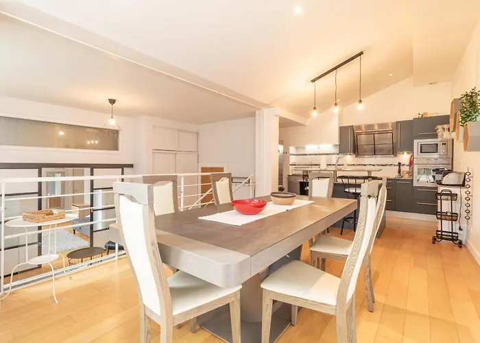 Comfortable Escape In The Heart Of Apartamento